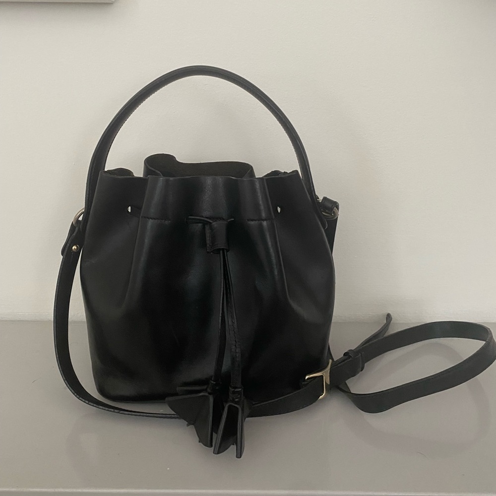 Black Bucket Bag